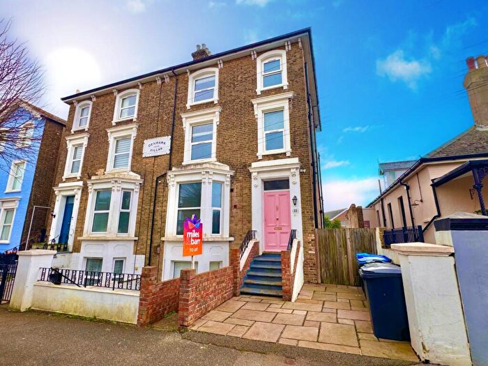 1 Bedroom Flat To Rent In St Mildreds Road, Ramsgate, Kent, CT11