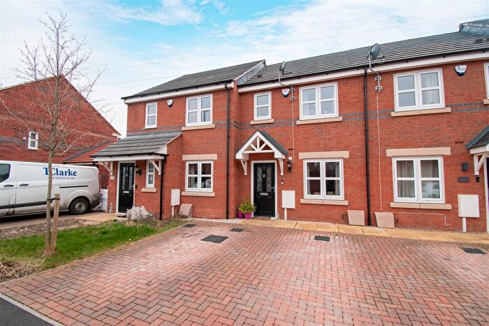 2 Bedroom Terraced House For Sale In Long Wood Close, Loscoe, Heanor, DE75