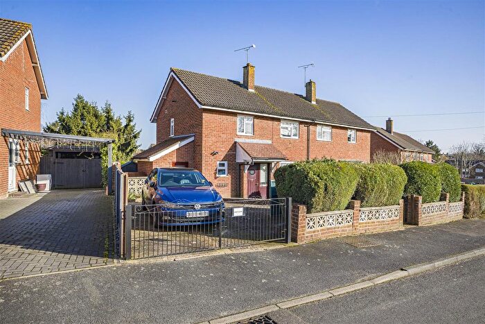 3 Bedroom Semi Detached House For Sale In Fairfield Road, Borough Green, Sevenoaks, TN15