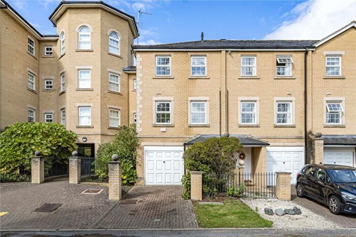 3 Bedroom Town House For Sale In St. George's Manor, Oxford, OX4