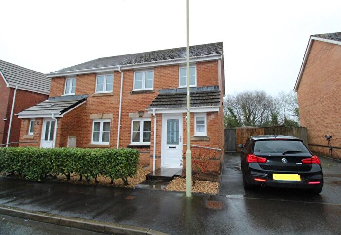 3 Bedroom Semi Detached House For Sale In Cwrt Yr Hen Ysgol, Tondu, Bridgend, Bridgend County., CF32