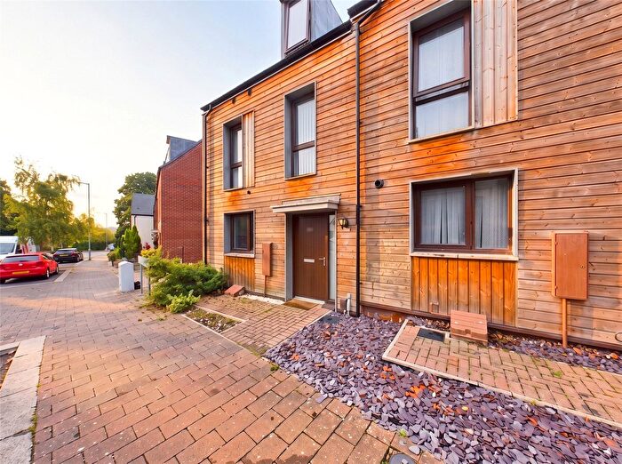 3 Bedroom End Terrace House For Sale In Ketley Park Road, Ketley, Telford, Shropshire, TF1