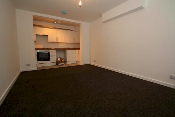 1 Bedroom Flat To Rent In London Road, Leigh-On-Sea SS9