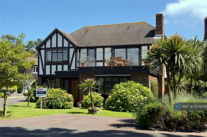 4 Bedroom Detached House To Rent In Freshwater Road, Christchurch, BH23