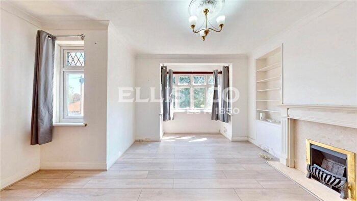 2 Bedroom Maisonette To Rent In Beaumont Avenue, Wembley, HA0