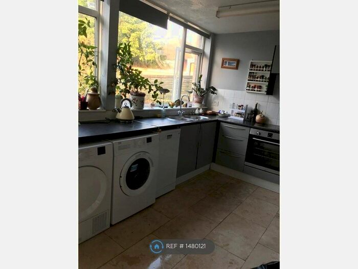 2 Bedroom Terraced House To Rent In Luton Court, Broadstairs, CT10