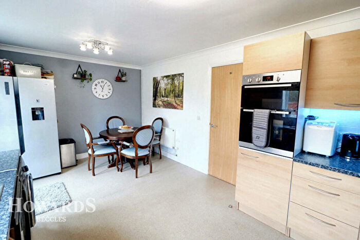 3 Bedroom Terraced House For Sale In George Brown Way, Beccles, NR34