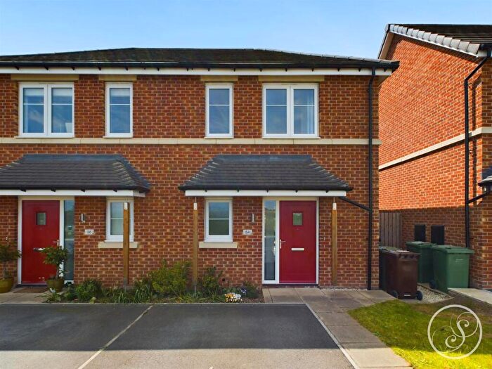 2 Bedroom Semi Detached House For Sale In Leicester Square, Crossgates, Leeds, LS15
