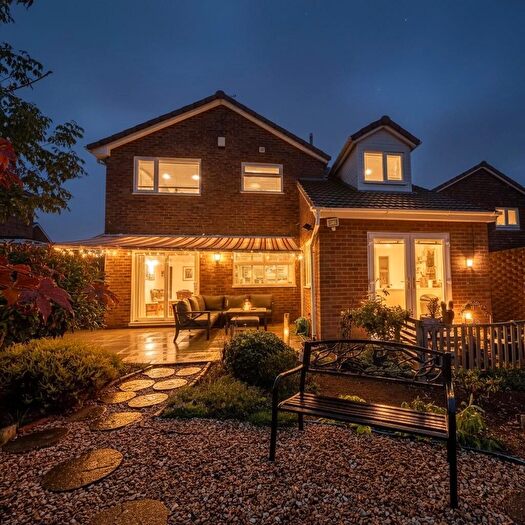 4 Bedroom Detached House For Sale In Excellent Access To For Bristol Fair View Chepstow Monmouthshire, NP16