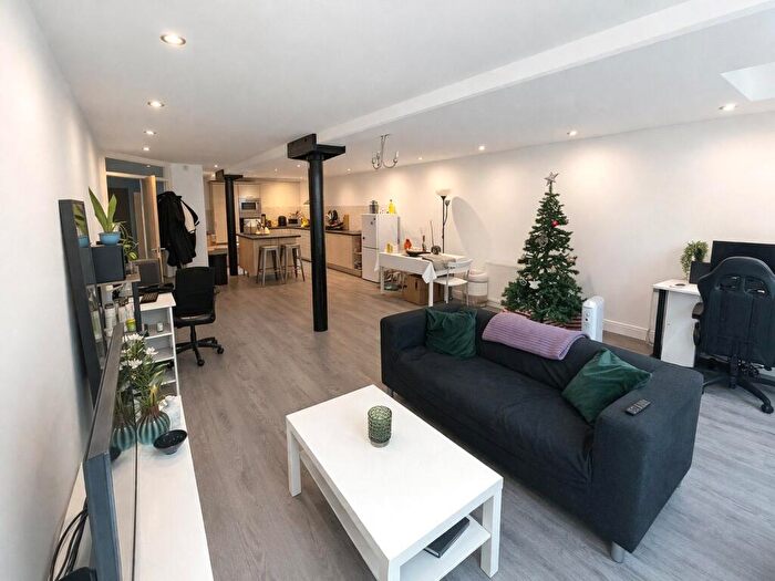 2 Bedroom Flat For Sale In Cornhill, Liverpool, Merseyside, L1