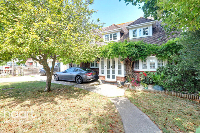 4 Bedroom Detached House For Sale In Stambridge Road, Rochford, SS4
