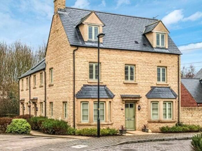 4 Bedroom Semi-Detached House To Rent In Ormand Close, Cirencester, Gloucestershire, GL7