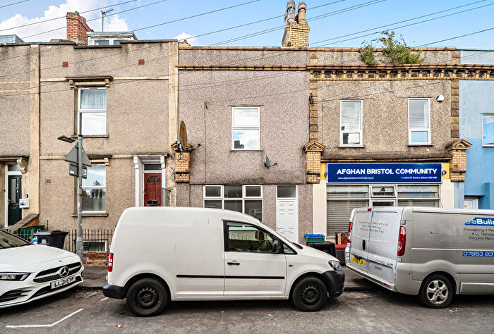 2 Bedroom Terraced House For Sale In Oxford Place, Easton, Bristol, Somerset, BS5