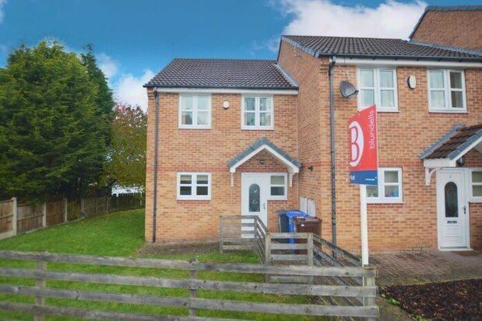 2 Bedroom Town House To Rent In Morland Bank, Sheffield, S14