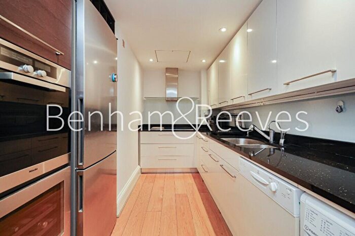 2 Bedroom Apartment To Rent In Carlyle Court, Chelsea Harbour, SW10