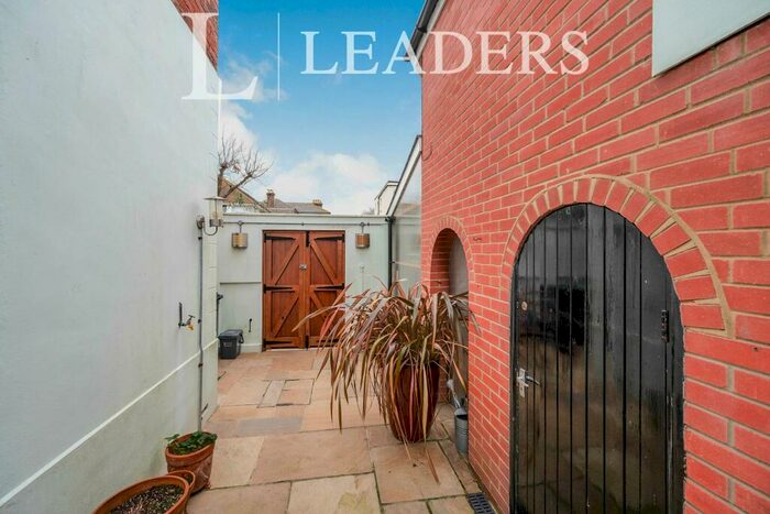 1 Bedroom Apartment To Rent In Yarborough Road, Southsea, PO5