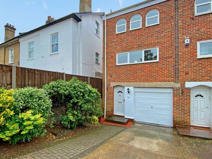 3 Bedroom Terraced House To Rent In Spire Close, Gravesend, DA12