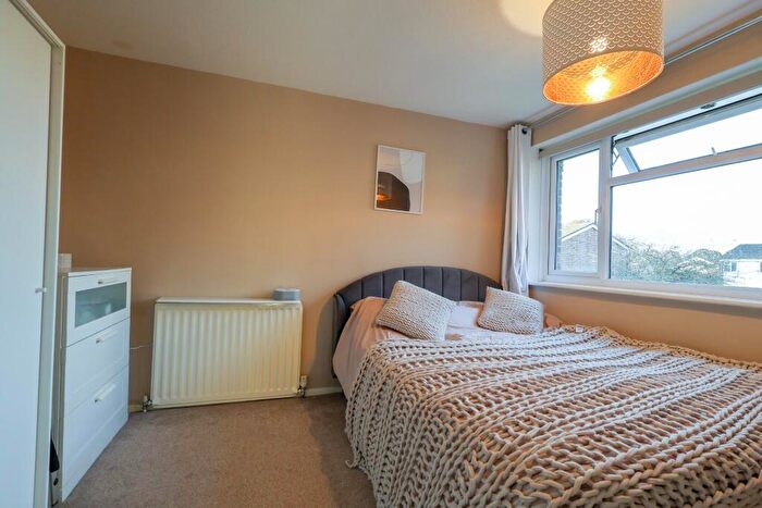 3 Bedroom End Of Terrace House For Sale In Calmore, Southampton, SO40