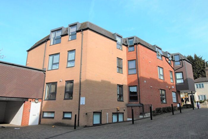 2 Bedroom Flat To Rent In Bushey Arches, WD19