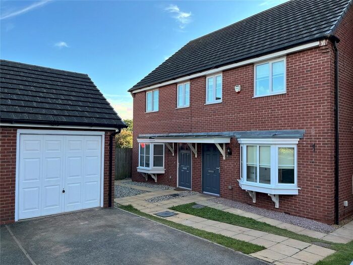 3 Bedroom Semi-Detached House To Rent In Weavers Close, Bulkington, Bedworth, Warwickshire, CV12
