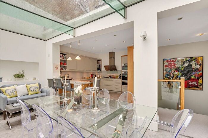 3 Bedroom Flat For Sale In Onslow Gardens, London, SW7