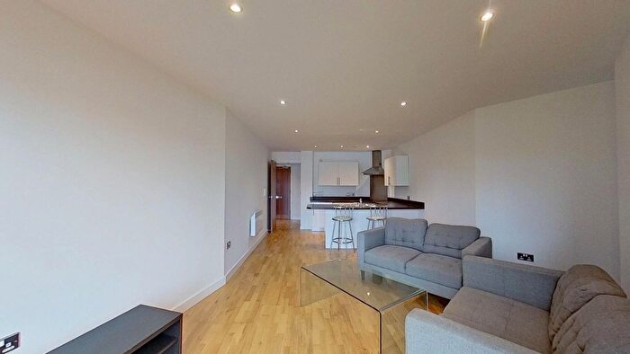 2 Bedroom Flat To Rent In Gotts Road, Leeds, LS12