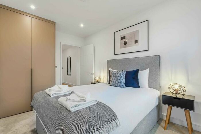 3 Bedroom House To Rent In - Hackney Rd, London, London, E2