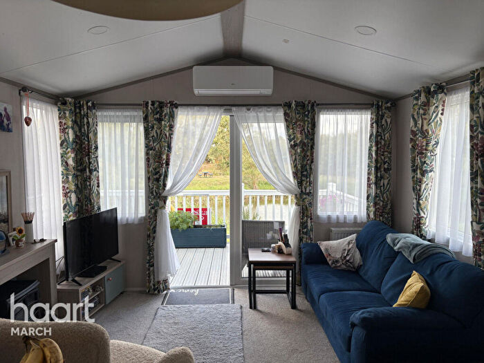 2 Bedroom Park Home For Sale In Bedford Bank, Welney, PE14