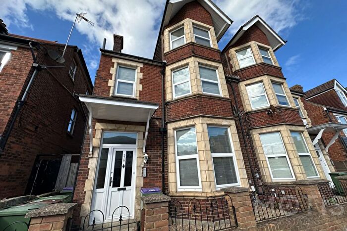 1 Bedroom Flat To Rent In Cheriton Road, Folkestone, CT19