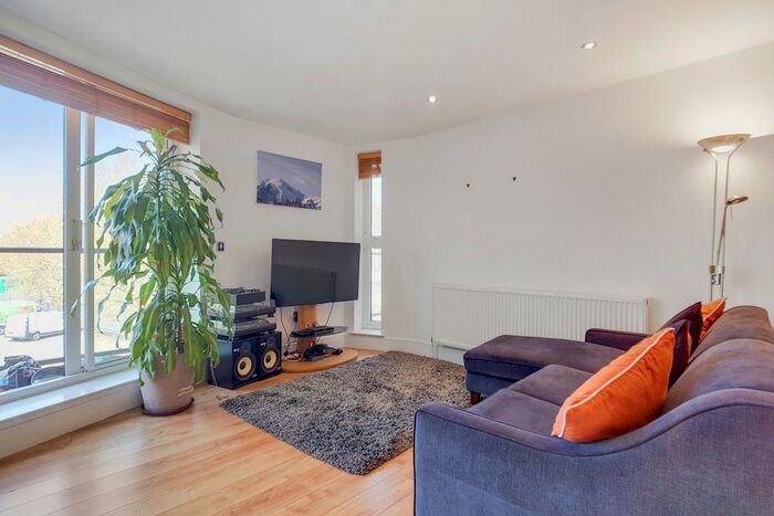 2 Bedroom Flat To Rent In Rowcross Street, London, SE1