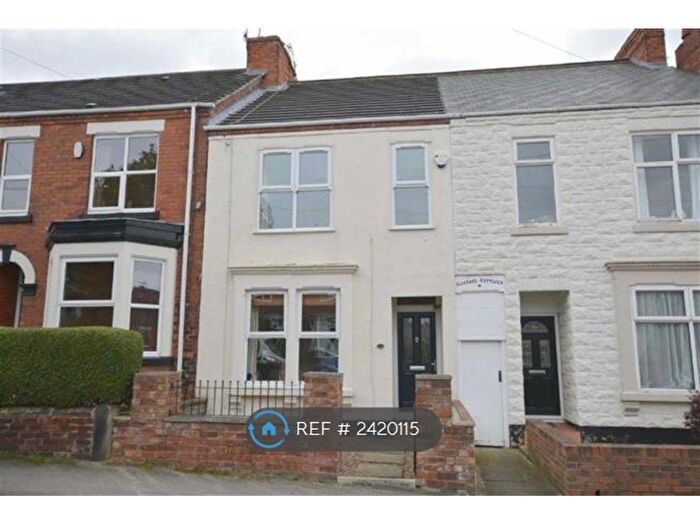 3 Bedroom Terraced House To Rent In Kent Street, Chesterfield, S41