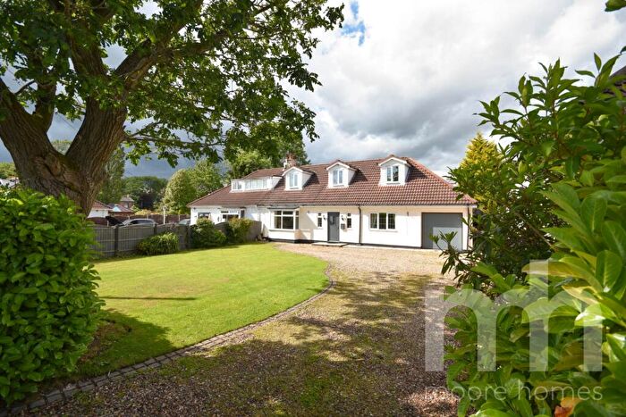 4 Bedroom Semi-Detached House For Sale In Holly Road, High Lane, SK6