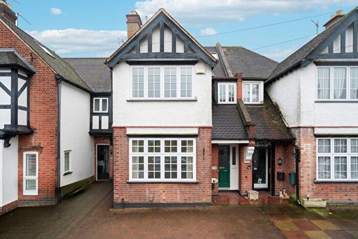 4 Bedroom Semi Detached House To Rent In Oxhey Avenue, Oxhey, Watford, WD19