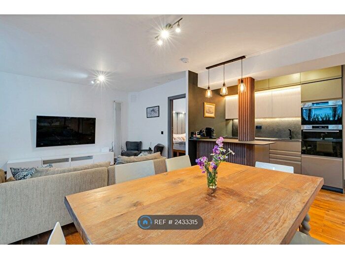 3 Bedroom Flat To Rent In Tanner Street, London, SE1