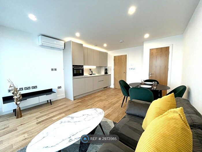 1 Bedroom Flat To Rent In Holmes Road, London, NW5