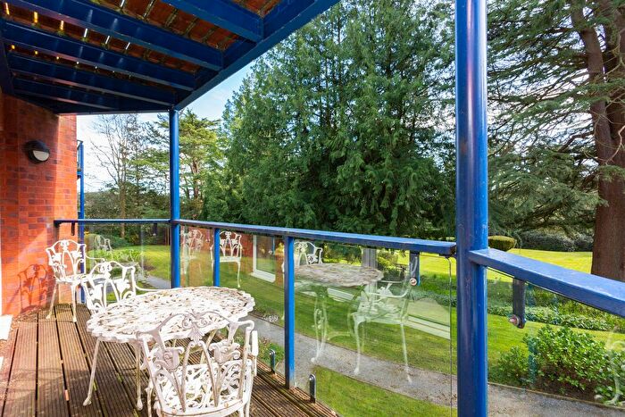 2 Bedroom Flat For Sale In Elmhurst, Bowgreave, PR3