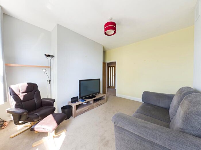 1 Bedroom Flat To Rent In Brownhill Road, Catford South, SE6