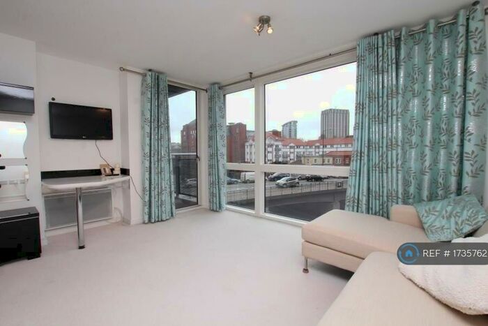 1 Bedroom Flat To Rent In Temple Back, Bristol, BS1