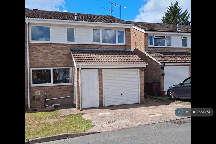 3 Bedroom Semi-Detached House To Rent In Netley Close, Reading, RG4