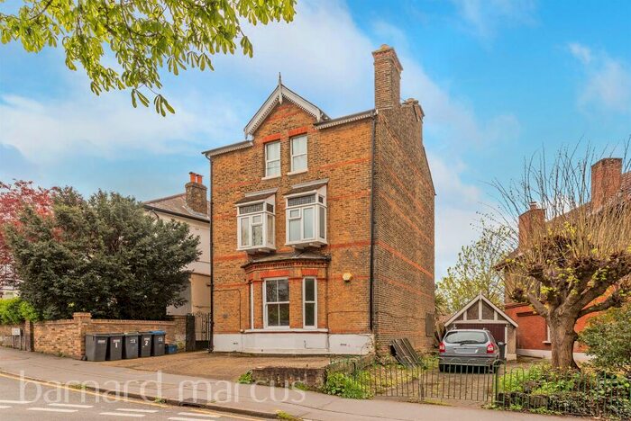 2 Bedroom Maisonette To Rent In St Peters Road, Croydon, CR0