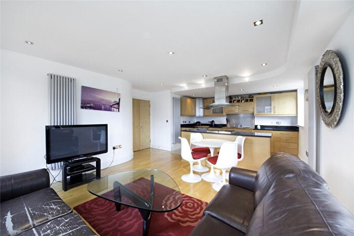 2 Bedroom Flat To Rent In Millharbour, London, E14
