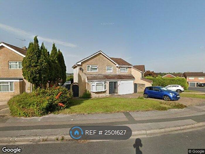 4 Bedroom Detached House To Rent In Thrushel Close, Swindon, SN25