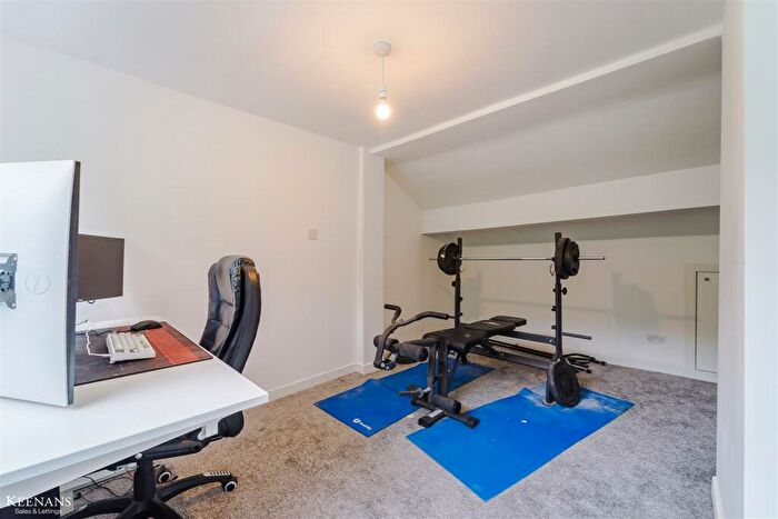 2 Bedroom Terraced House For Sale In Bridleway, Rossendale, BB4
