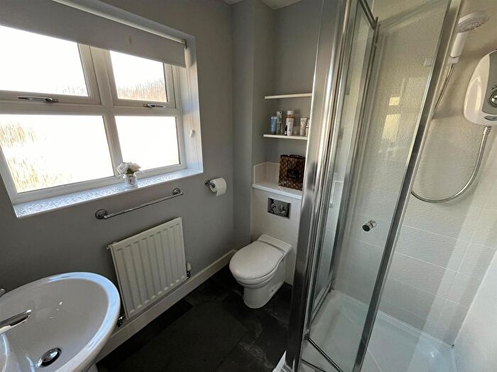 2 Bedroom Semi-Detached House For Sale In Hart Mill Close, Mossley, Ashton-Under-Lyne, OL5