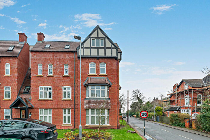 2 Bedroom Flat For Sale In Wake Green Road, Moseley, B13