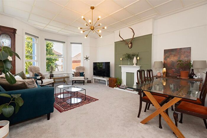 4 Bedroom Flat For Sale In Ashburnham Road, Hastings, TN35