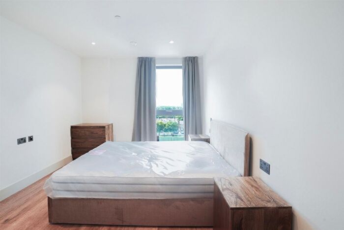 2 Bedroom Flat To Rent In Ashley Road, London, N17