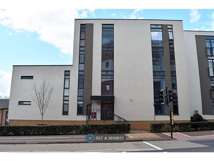 2 Bedroom Flat To Rent In Firepool View, Taunton, TA1