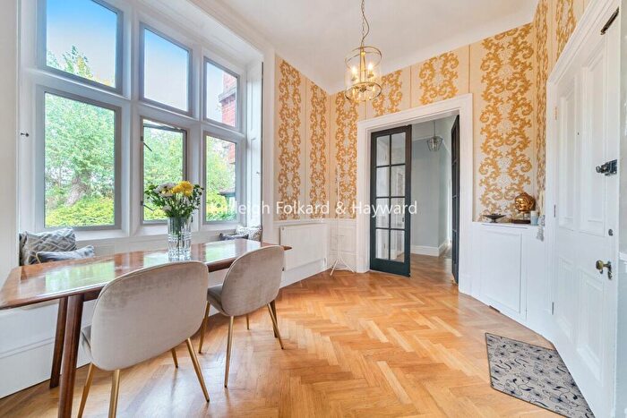 2 Bedroom Flat To Rent In Lubbock Road, Chislehurst, BR7