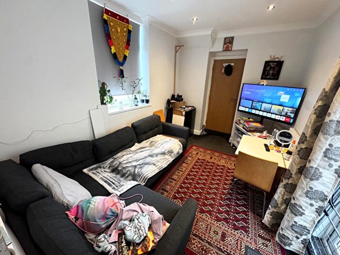 2 Bedroom Apartment To Rent In Habershon Street, Cardiff, CF24